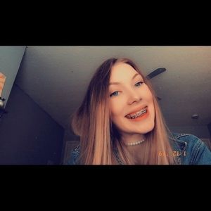 Meet your Posher, Rebecca